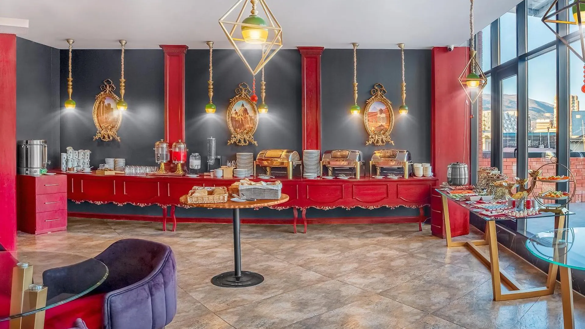 Denis Hotel تبليسي