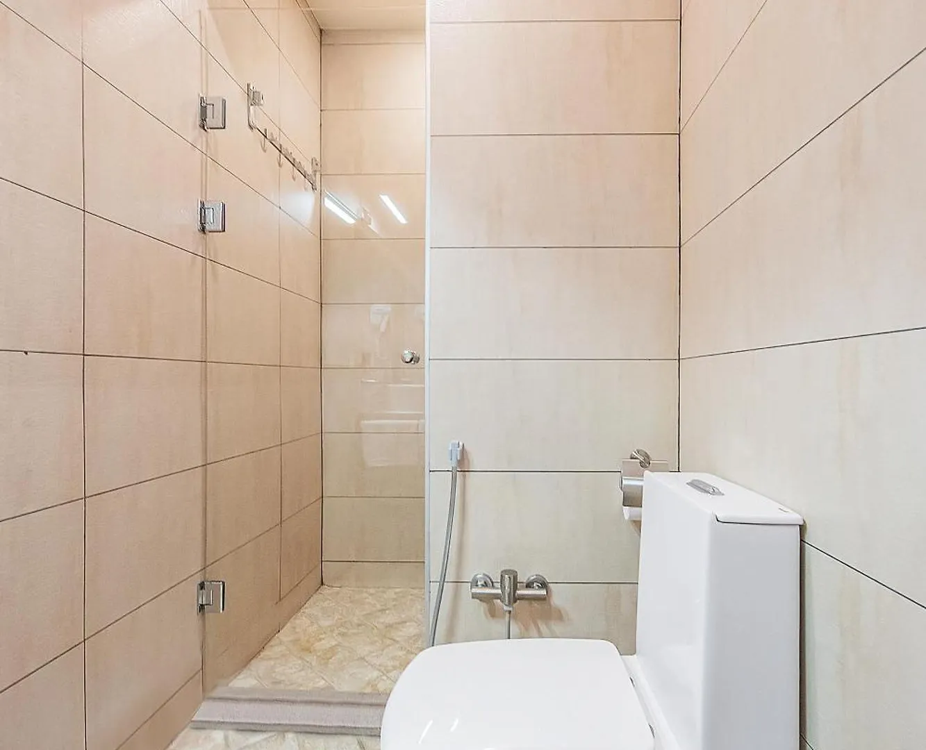 Denis Hotel تبليسي