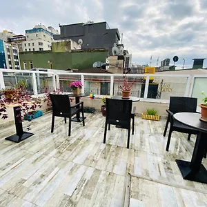 https://ten-rooms-hotel.istanbul-turkeyhotels.com