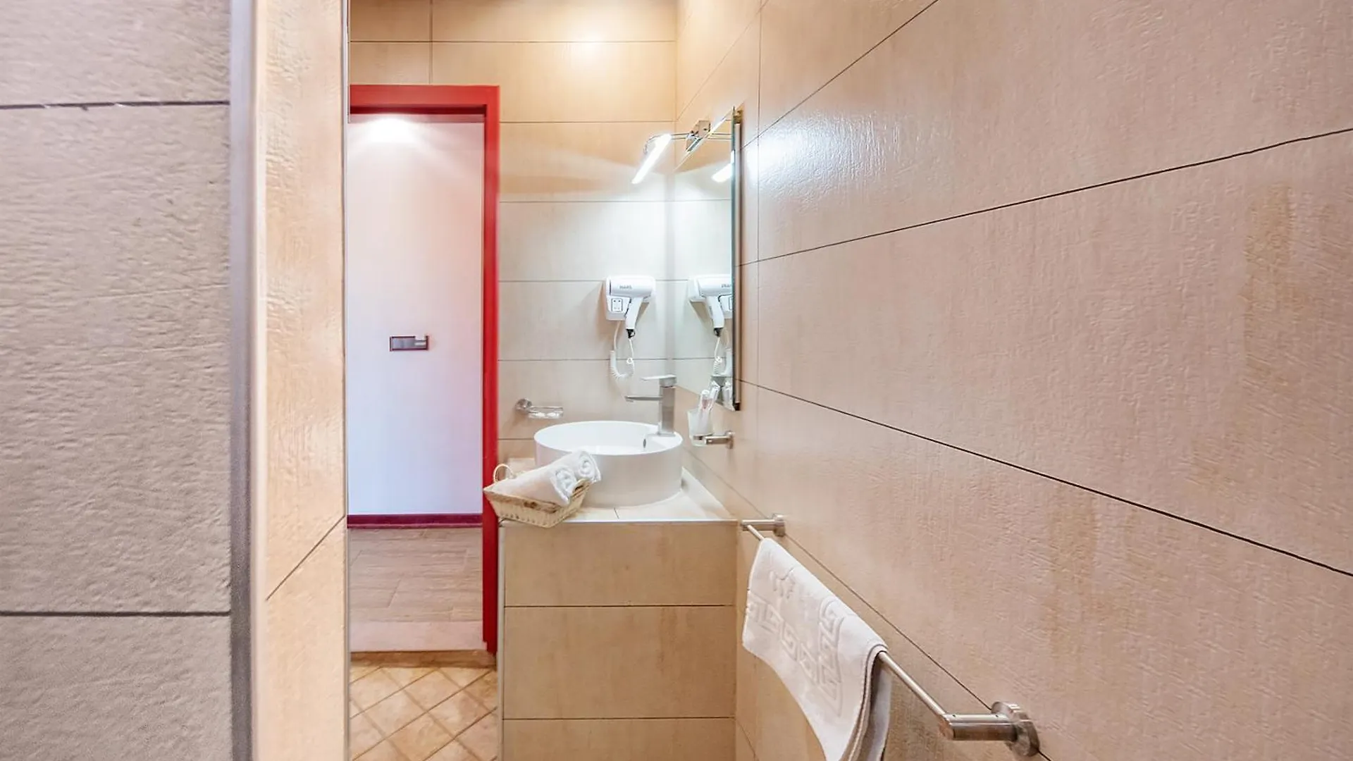 Denis Hotel Тбилиси